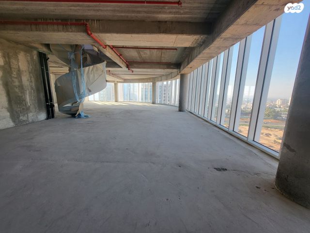 משרדים, לוחמי האש, קרית אונו