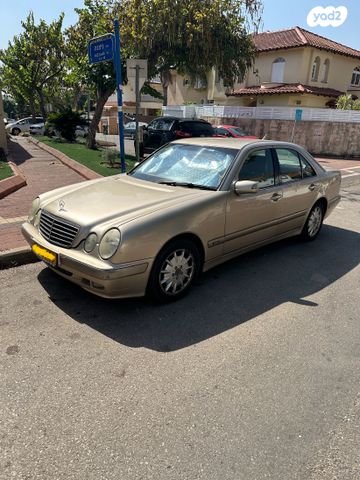 מודעת רכב מרצדס-בנץ E-class