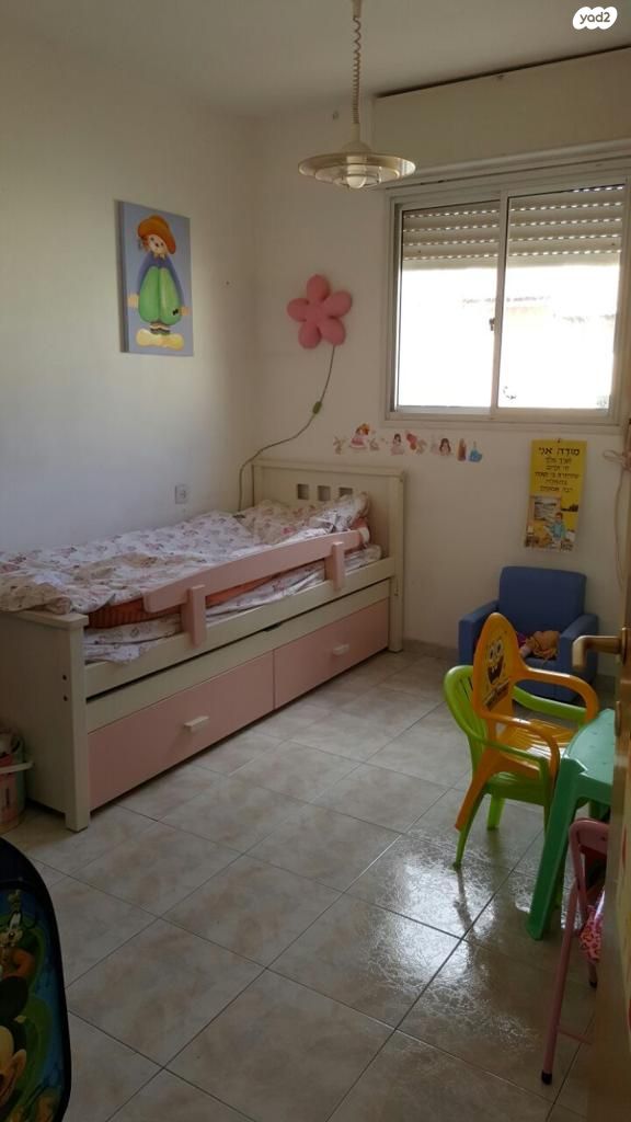 דירה, כינור, ראש העין