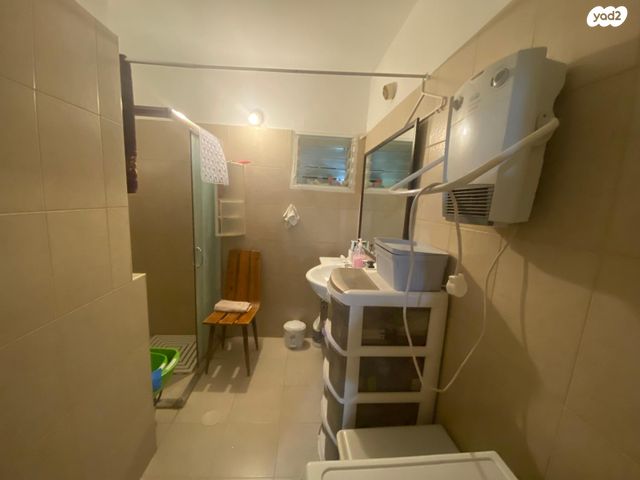 דירה, אברהם שלום יהודה, ירושלים