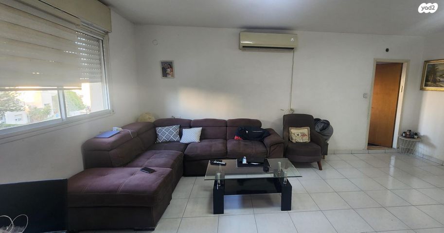 דירה, כינור, ראש העין