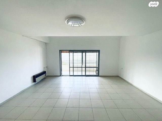 דו משפחתי, שארית הפליטה, חיפה