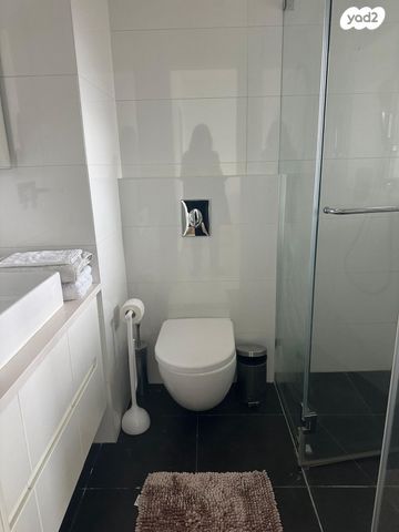 דירה, ניסים אלוני, צמרות איילון, פארק צמרת, תל אביב יפו