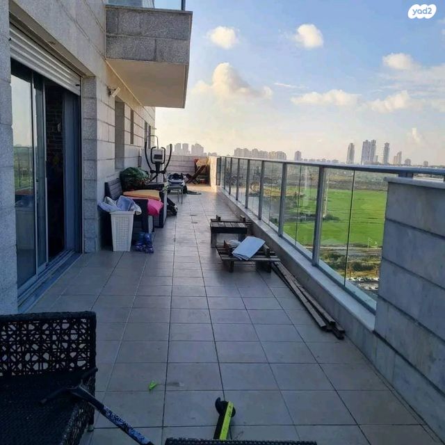 גג/ פנטהאוז, בני וו. רייך, קרית השרון, נתניה