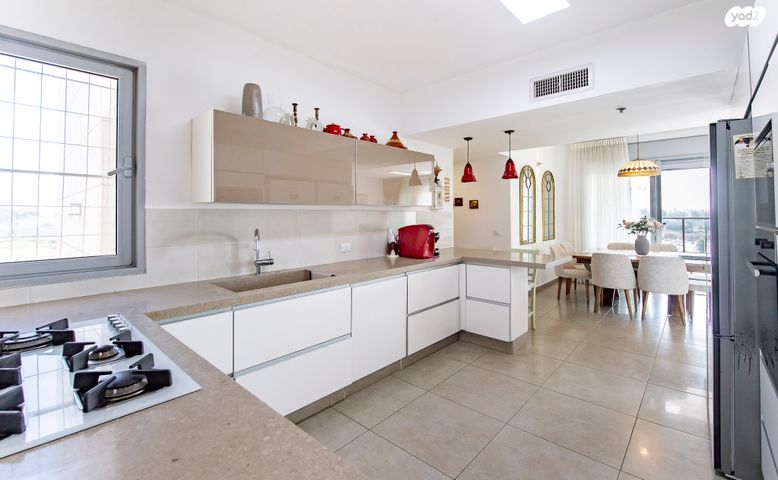 דירה, הוד השרון