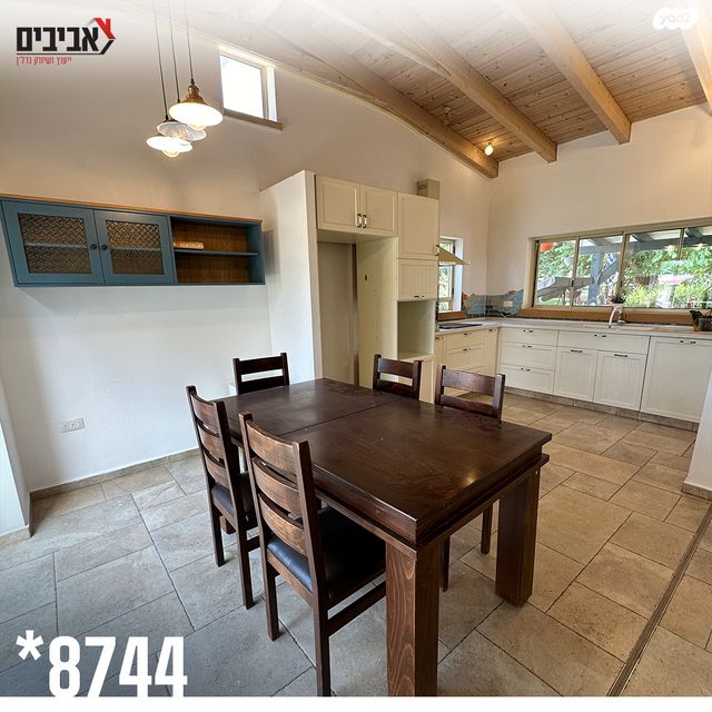 בית פרטי/ קוטג', גבים