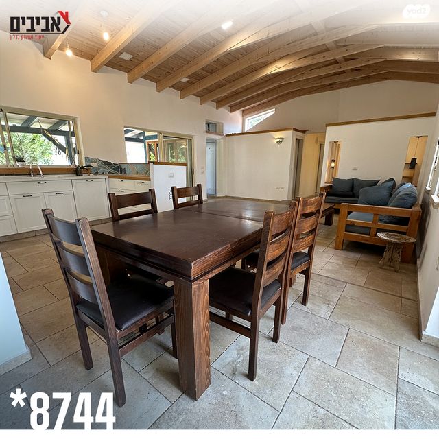 בית פרטי/ קוטג', גבים