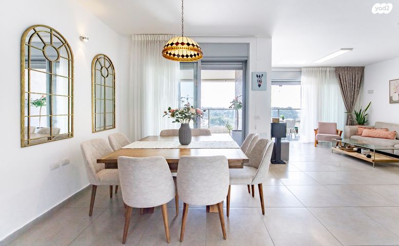 דירה, הוד השרון