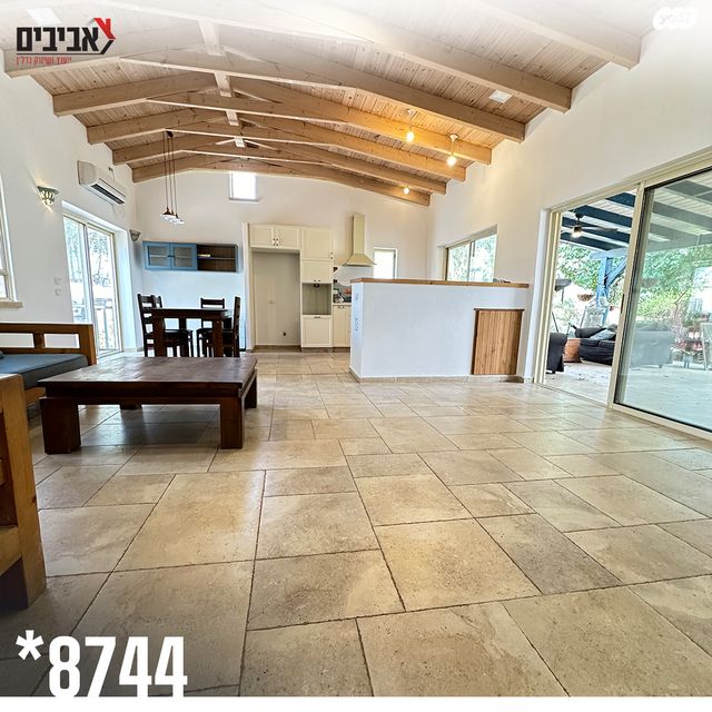 בית פרטי/ קוטג', גבים