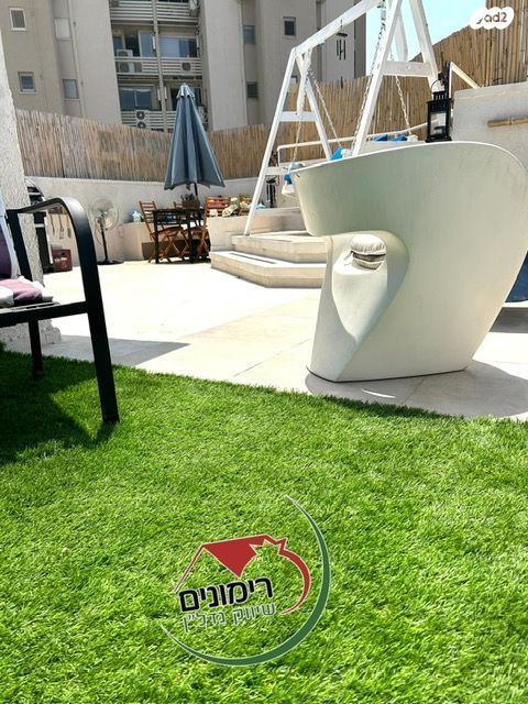 גג/ פנטהאוז, העבודה, רמת השרון