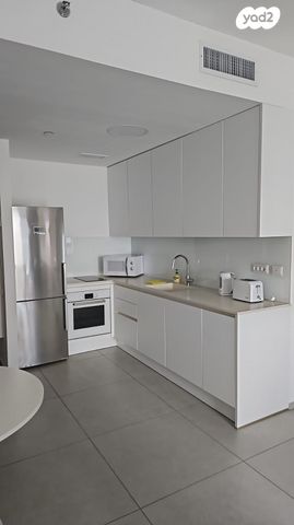 דרך מנחם בגין 