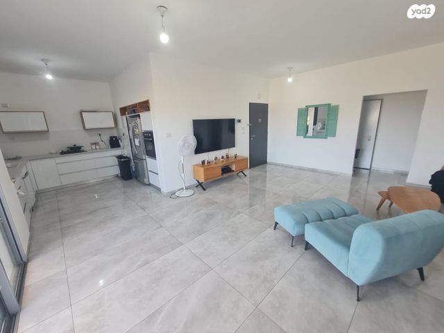 דירה, כינרת, קרית אתא