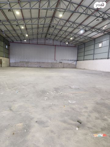 מחסנים, חמזה, כפר קאסם