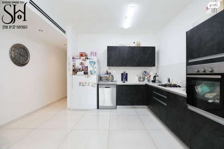 דירה, רש"י, רמב"ם, ראשון לציון