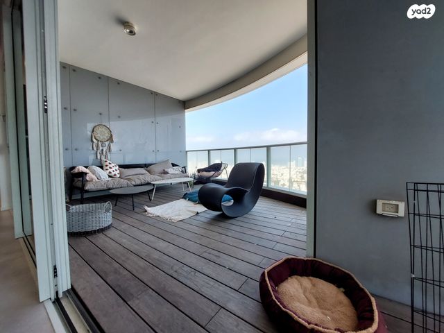 דירה, גרציאני יצחק, גני שרונה, קרית הממשלה, תל אביב יפו