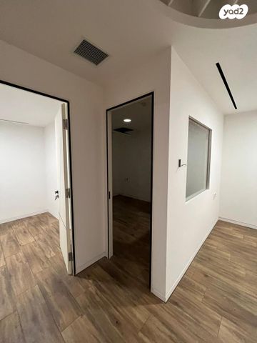 משרדים, הברזל, תל אביב יפו