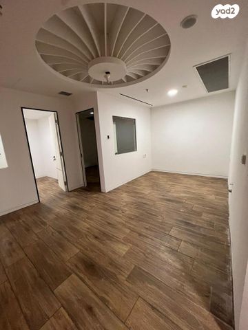 משרדים, הברזל, תל אביב יפו