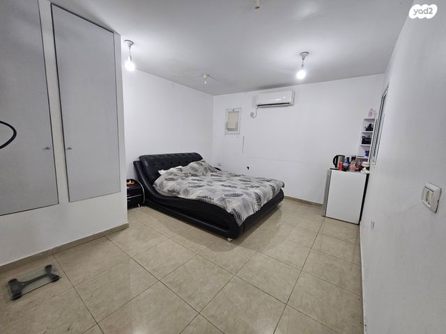 דו משפחתי, הכרמל 49, בית דגן