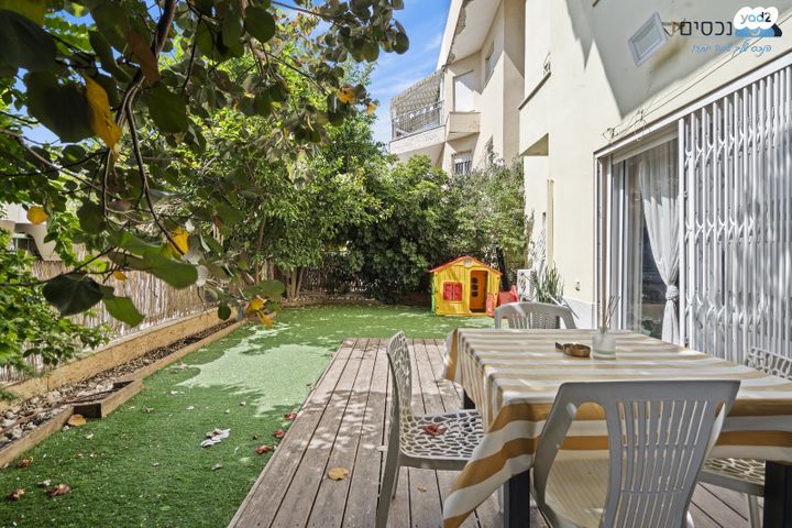 דירת גן, חטיבת גולני, מודיעין מכבים רעות