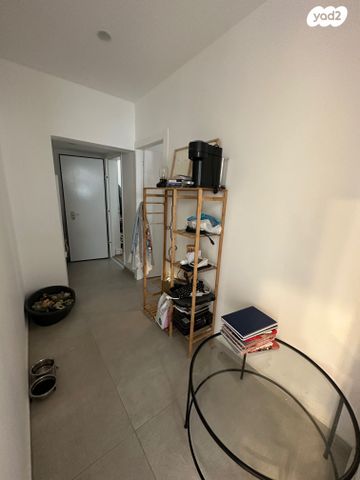 דירה, הרצליה