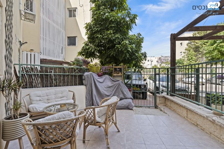 דירת גן, חטיבת גולני, מודיעין מכבים רעות