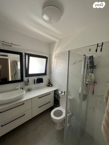 דירה, הרצליה