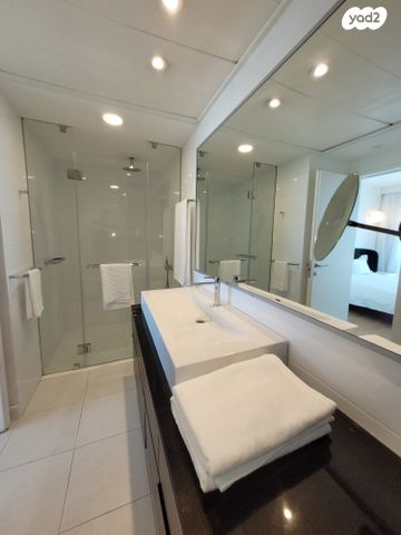 גג/ פנטהאוז, הרצליה