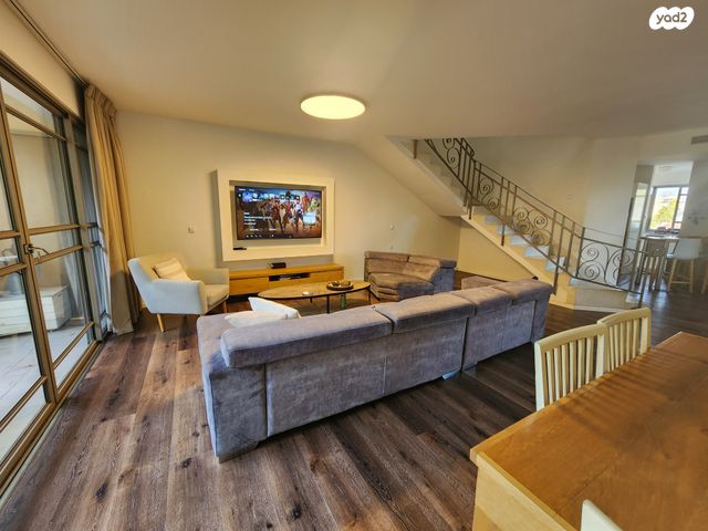 בית פרטי/ קוטג', אורנית