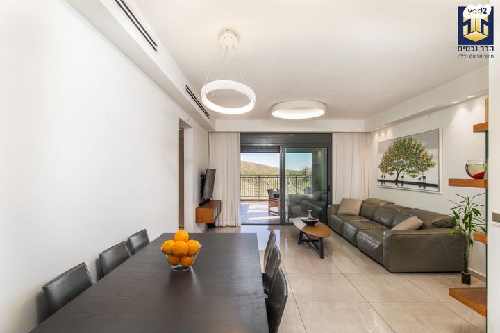 דירה, עמנואל זיסמן, חומת שמואל, הר חומה, ירושלים