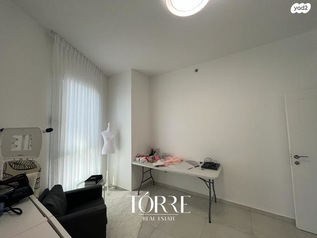 דירה, דרך מנחם בגין 158, מונטיפיורי, הרכבת, תל אביב יפו