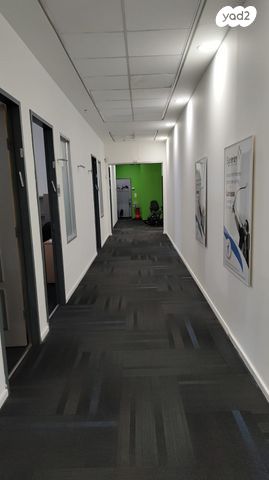 בניין משרדים, פתח תקווה