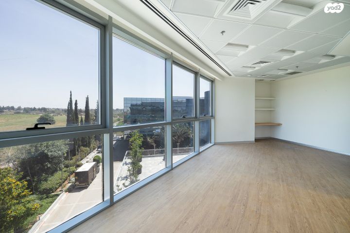 משרדים, מאיר אריאל, נתניה