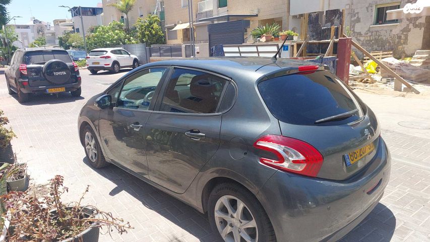 מודעת רכב פיג'ו 208