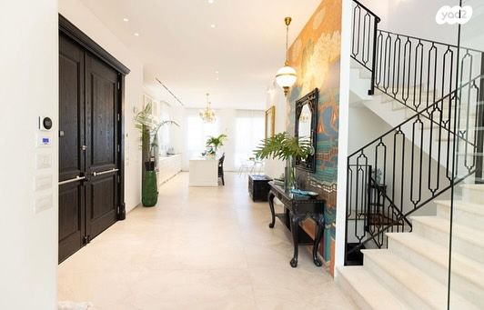 בית פרטי/ קוטג', הזמר העברי, הרצליה