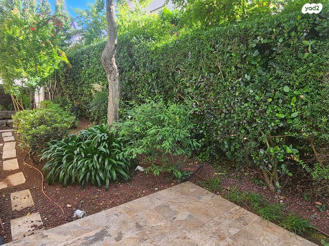 בית פרטי/ קוטג', כפר ורדים