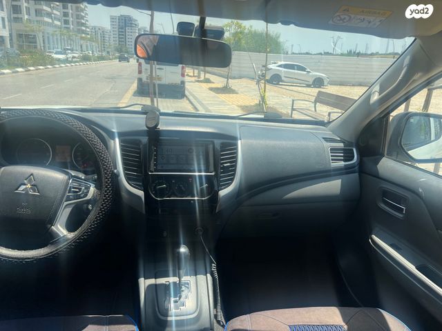 מיצובישי טרייטון / L200