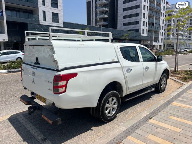 מיצובישי טרייטון / L200