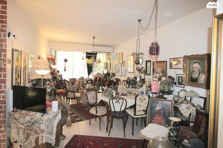 דירה, אז"ר, ראשון לציון