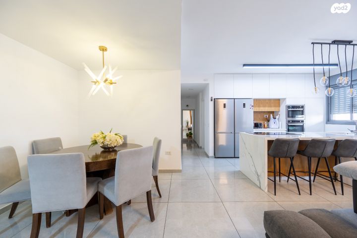 דירה, יטקובסקי אחים, פתח תקווה