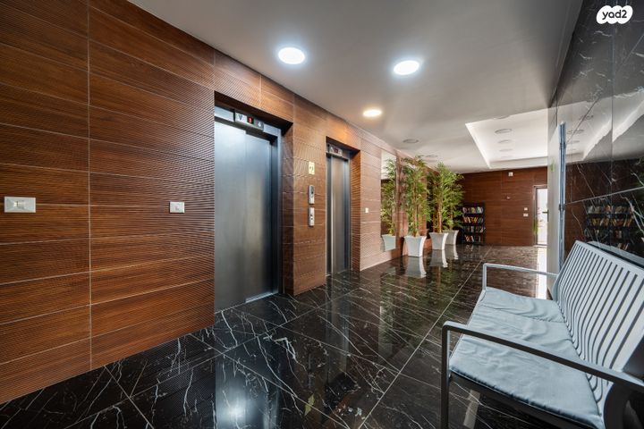 דירה, יטקובסקי אחים, פתח תקווה