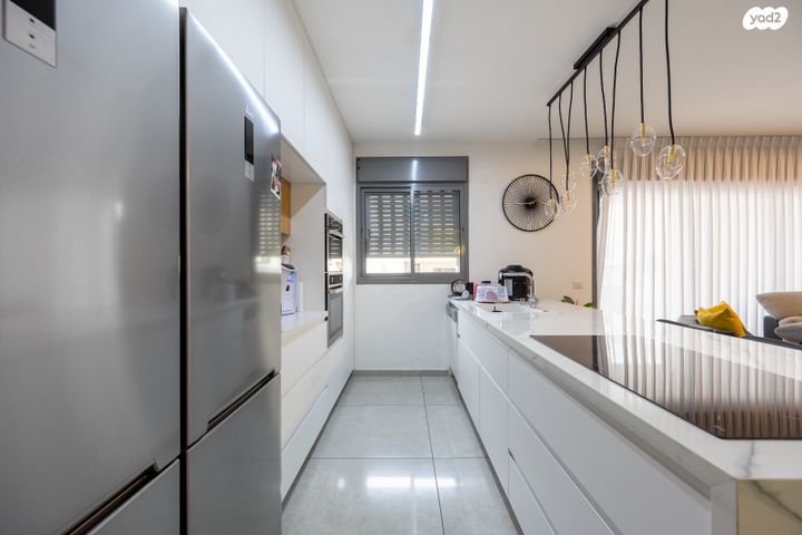 דירה, יטקובסקי אחים, פתח תקווה