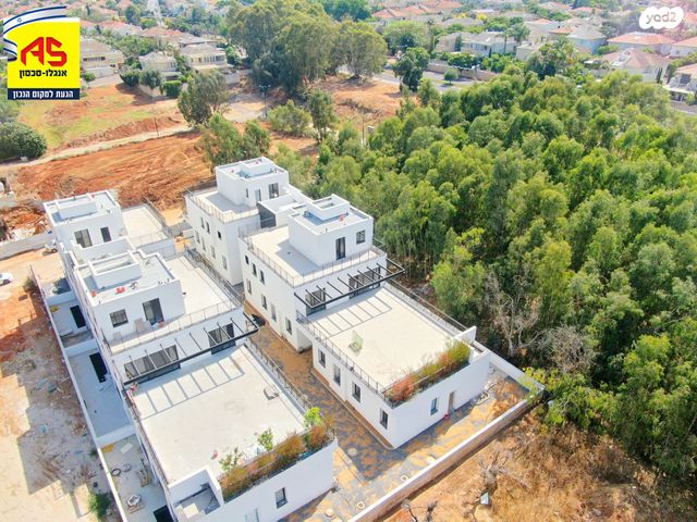 גג/ פנטהאוז, תל מונד