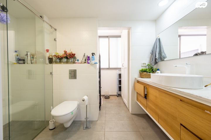 דירה, יטקובסקי אחים, פתח תקווה