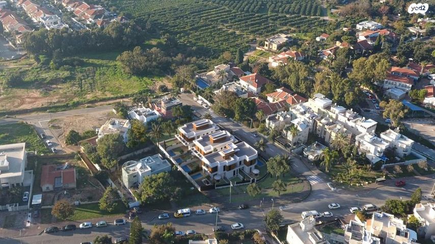 דו משפחתי, מסריק, פרדס הגדוד, נתניה