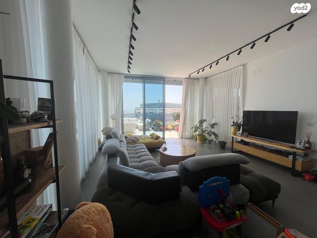 גג/ פנטהאוז, פלורנטין, תל אביב יפו