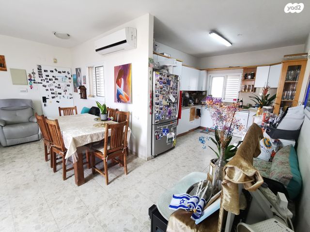 דירה, מענית, כפר סבא