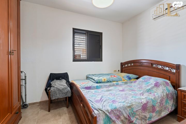 גג/ פנטהאוז, רא"ל מוטה גור, רחובות