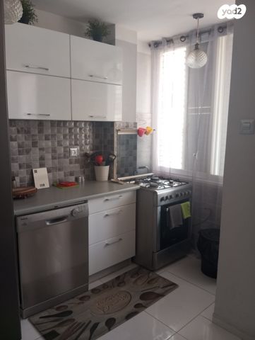 דירה, החרמון, עכו