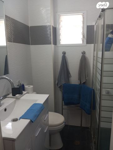 דירה, החרמון, עכו