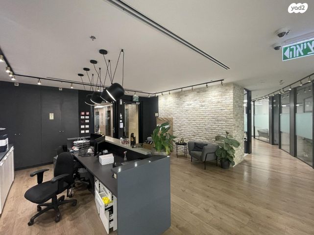 משרדים, אריאל שרון 4, גבעתיים